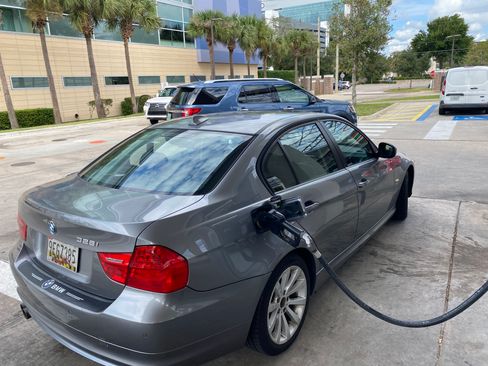 Used 2011 BMW 328i xDrive Sedan image 10