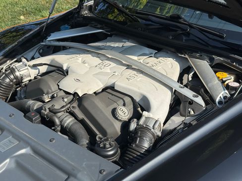 Used 2010 Aston Martin DBS Volante Convertible 2D image 22