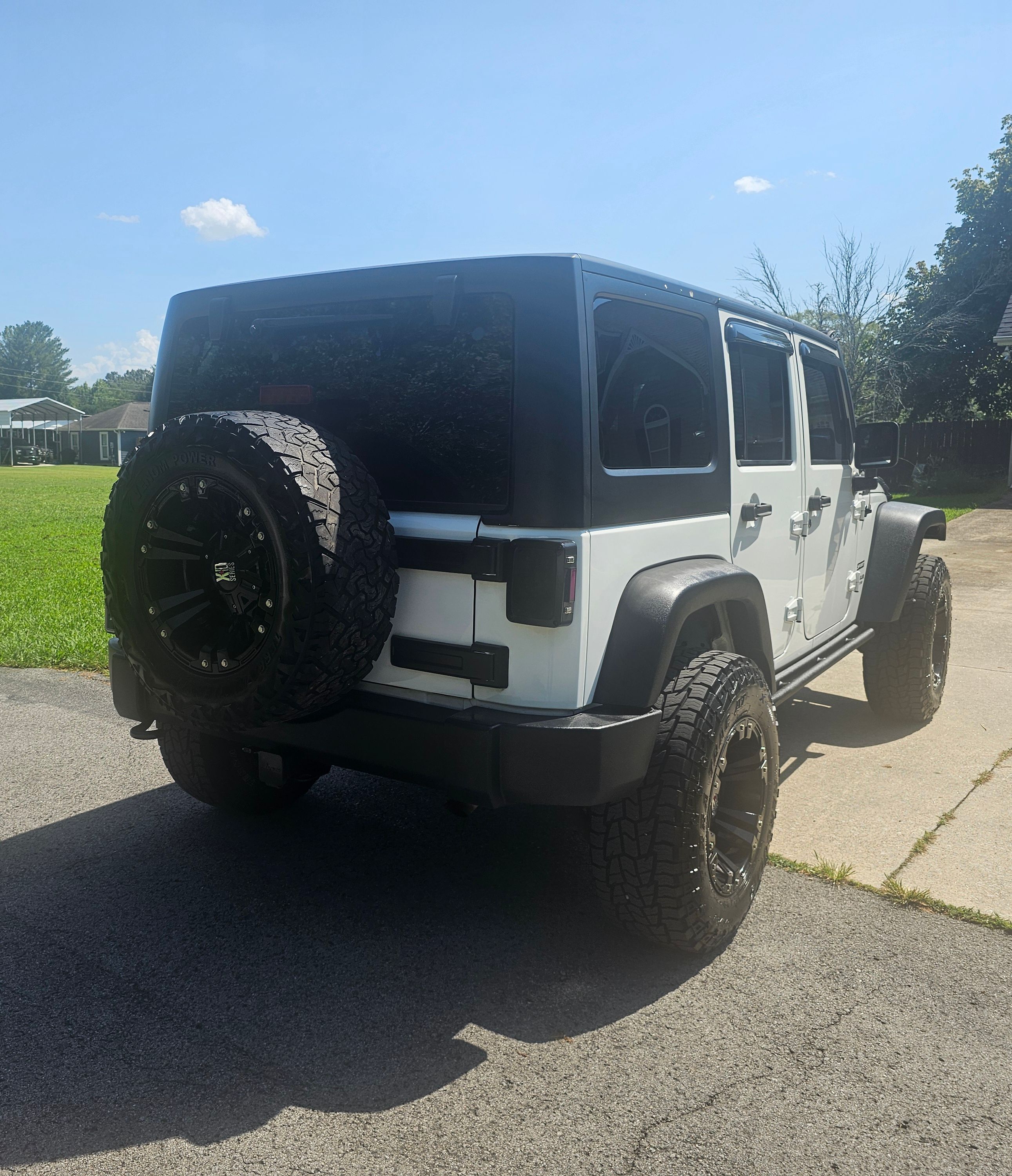 Used 2015 Jeep Wrangler Unlimited Sport w/ Quick Order Package 24S AWD/4WD image 2