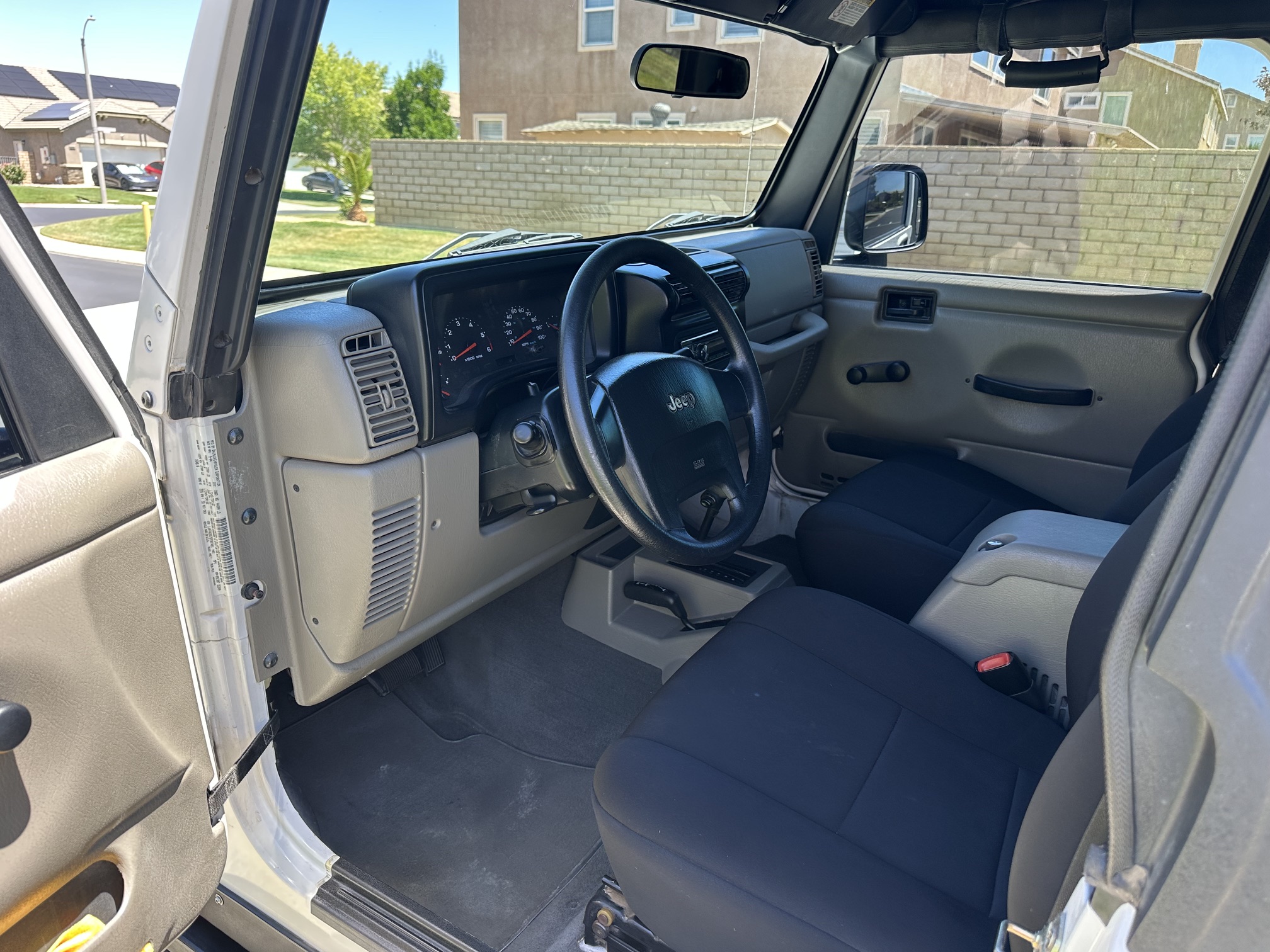 Used 2005 Jeep Wrangler Rubicon AWD/4WD image 6