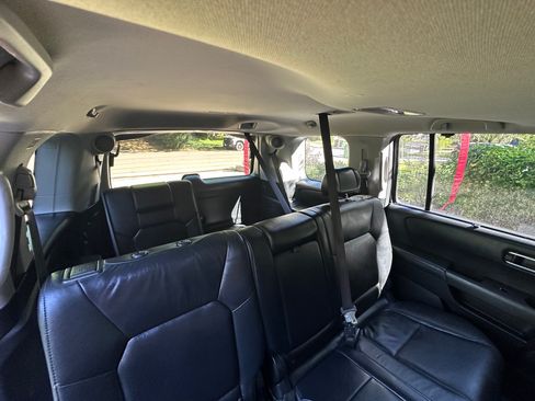 Used 2009 Honda Pilot Touring image 11