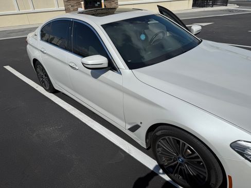 Used 2018 BMW 530e w/ Premium Package 2 image 2