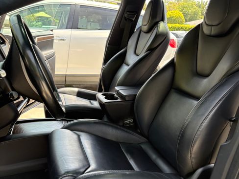 Used 2019 Tesla Model X Long Range image 17