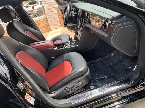 Used 2012 Bentley Mulsanne RWD image 16