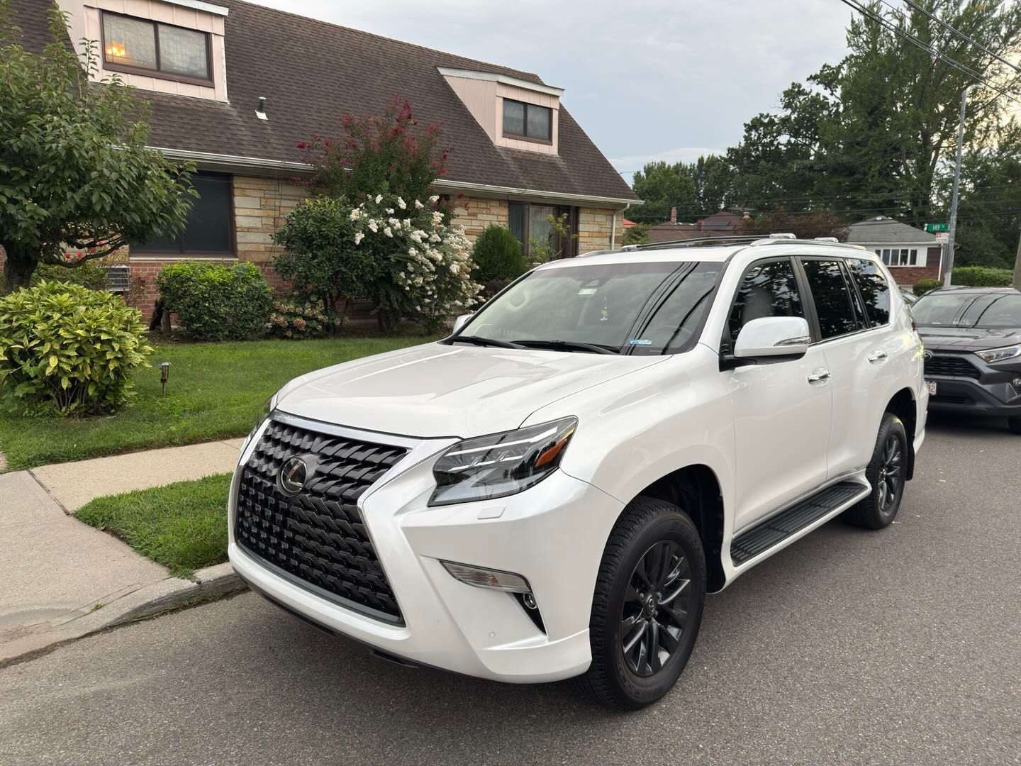 Used 2023 Lexus GX 460 Premium w/ Premium Plus Package AWD/4WD image 1