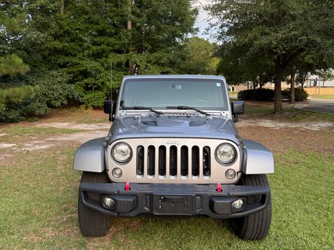 Used 2017 Jeep Wrangler Unlimited Rubicon AWD/4WD image 1