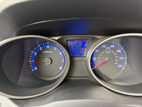 Used 2012 Hyundai Tucson GLS image 9