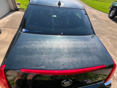 Used 2011 Cadillac DTS Platinum image 2