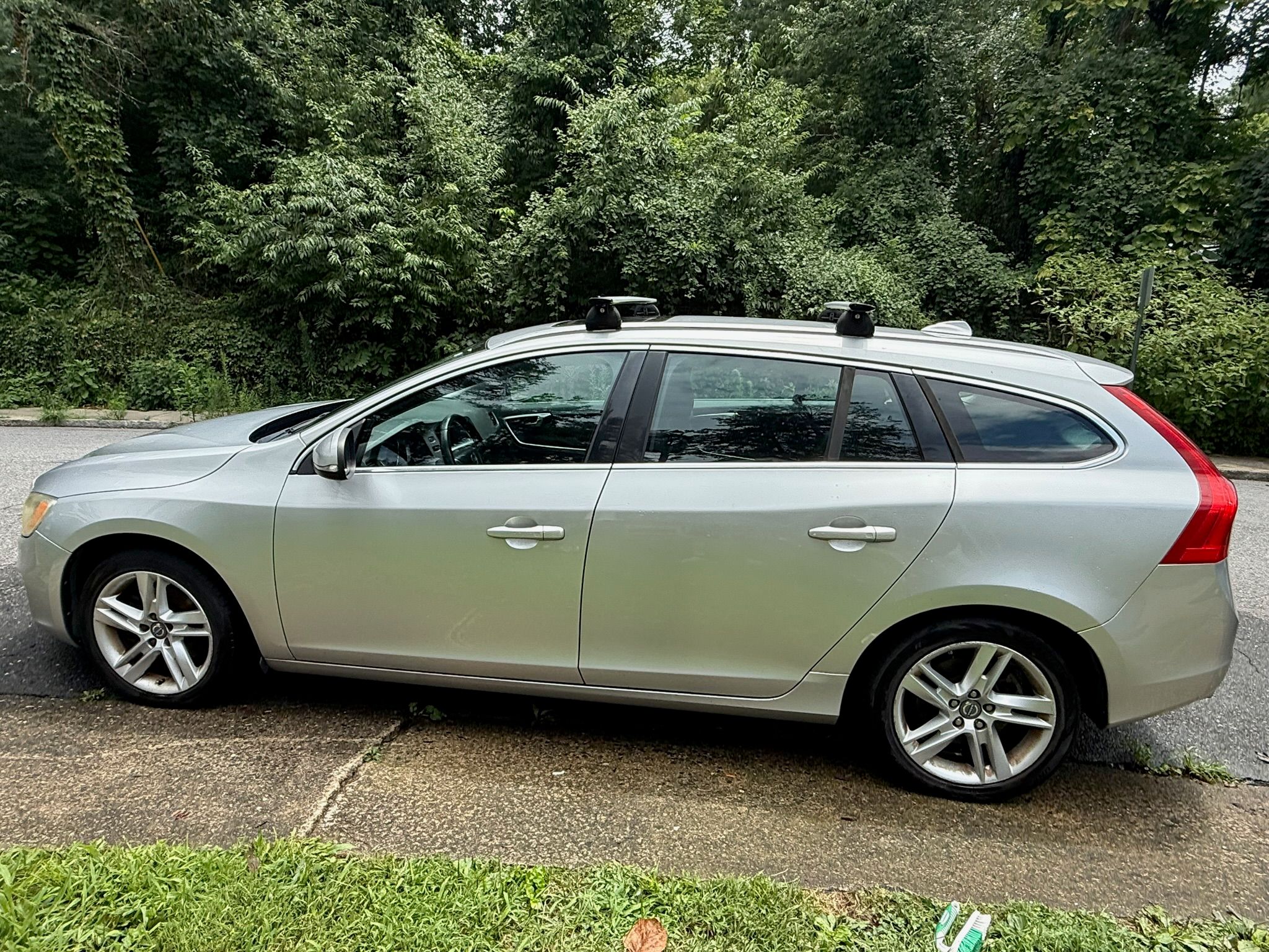 Used 2015 Volvo V60 T5 Premier FWD image 1