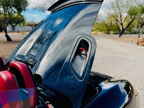 Used 2011 Porsche Boxster Spyder image 11