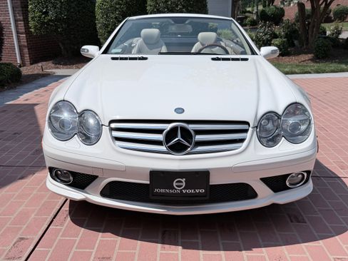Used 2007 Mercedes-Benz SL 550 image 4