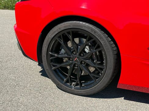 Used 2023 Chevrolet Corvette Stingray Premium Conv w/ Z51 Performance Package RWD image 8