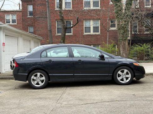 Used 2007 Honda Civic EX image 2