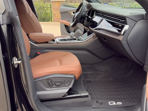 Used 2025 Audi Q8 Premium Plus image 14