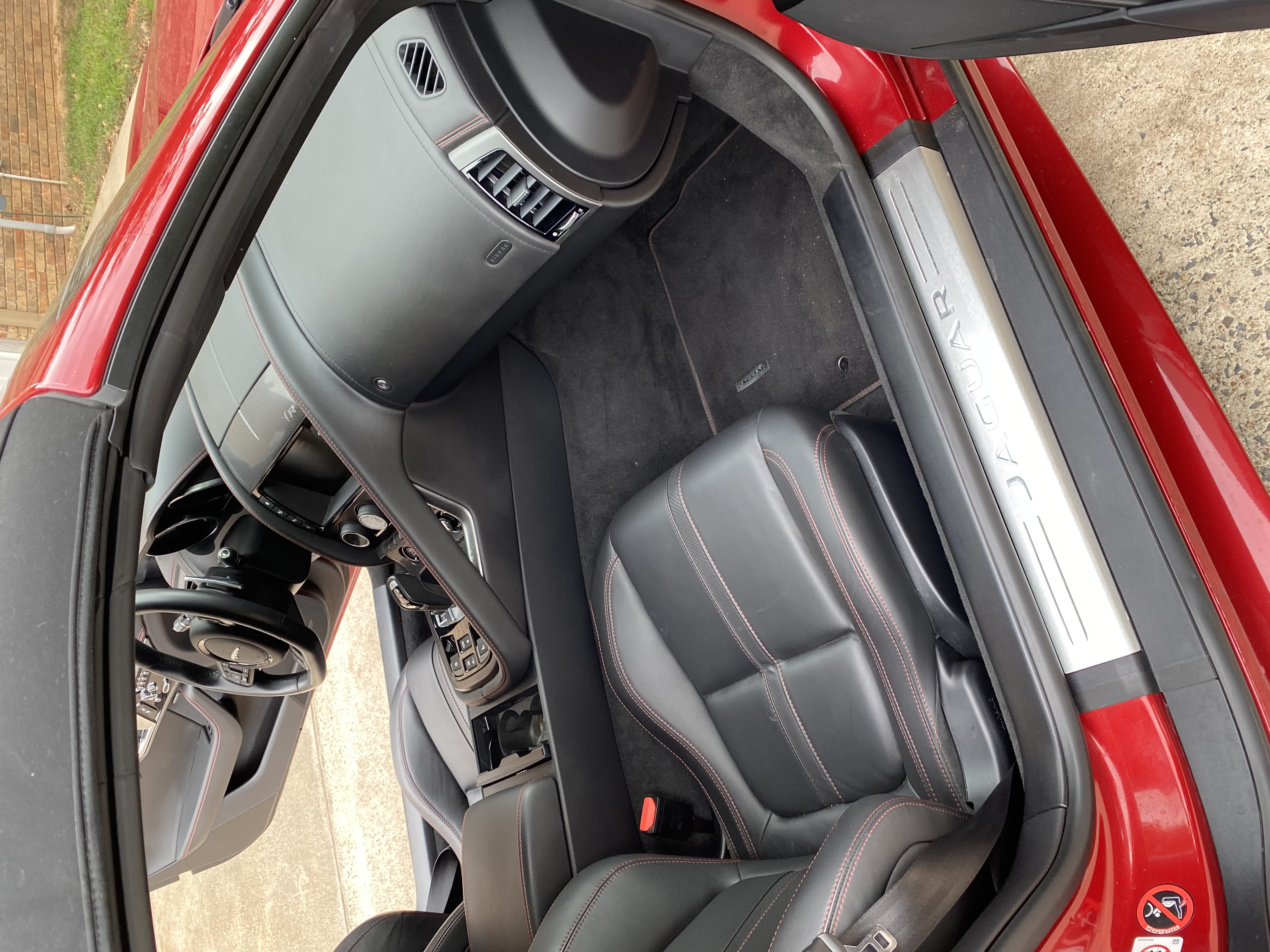 Used 2016 Jaguar F-TYPE R AWD/4WD image 4