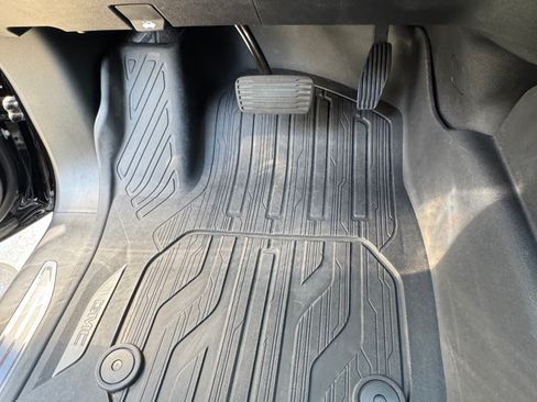 Used 2024 GMC Sierra 1500 Elevation image 16