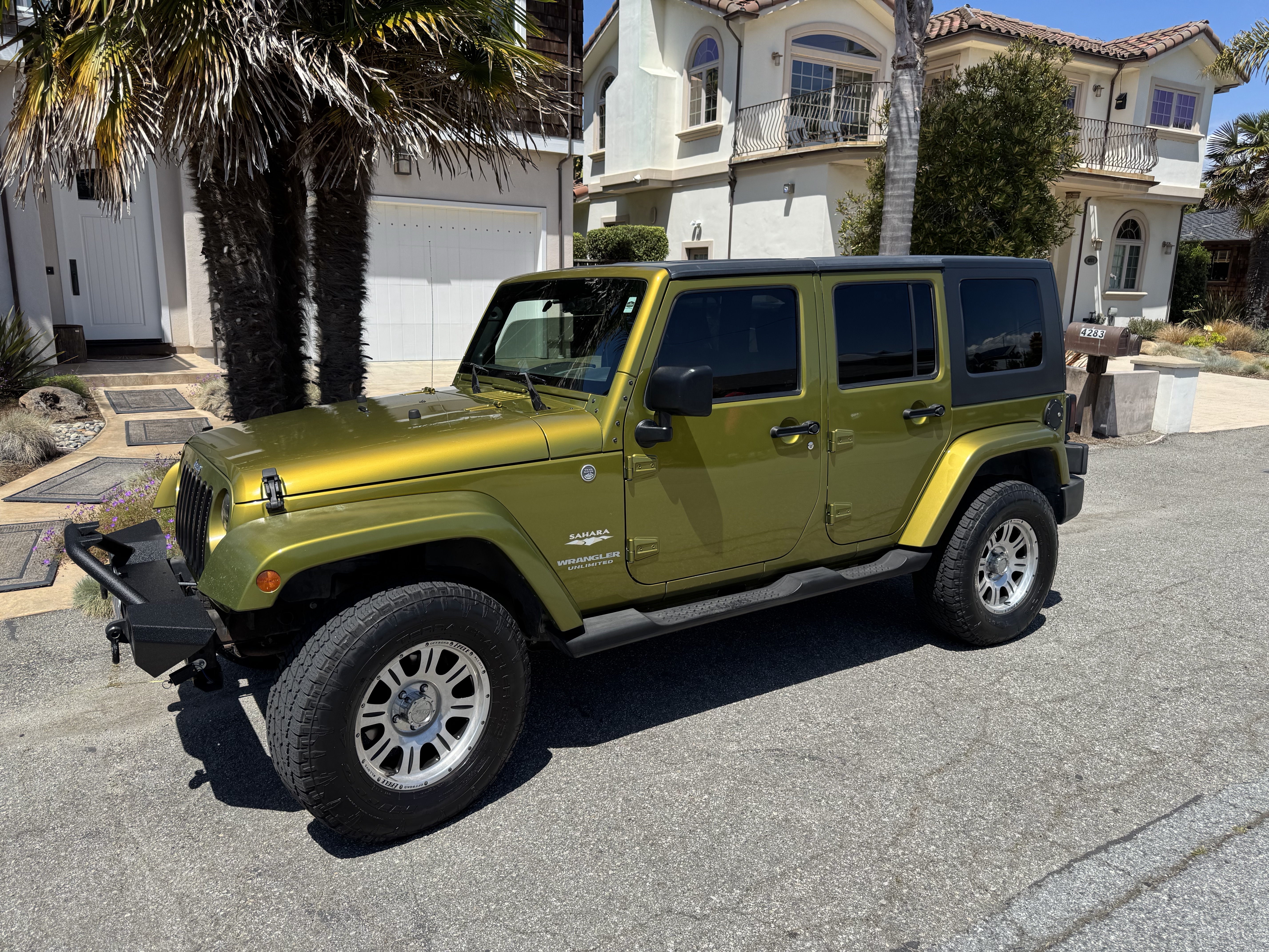 Used 2007 Jeep Wrangler Unlimited Sahara w/ Dual Top Group AWD/4WD image 11