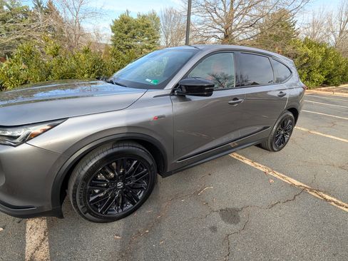 Used 2022 Acura MDX A-Spec image 9