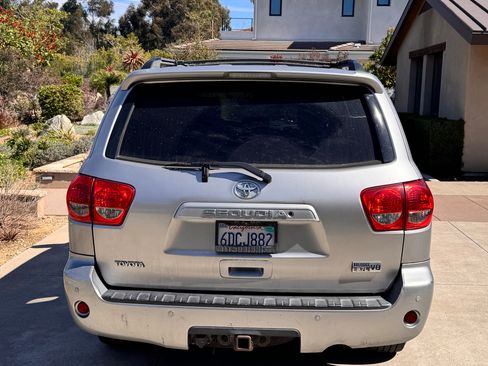 Used 2008 Toyota Sequoia SR5 image 9
