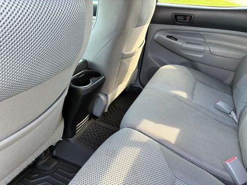 Used 2015 Toyota Tacoma 4x4 Double Cab w/ TRD Sport Package image 16