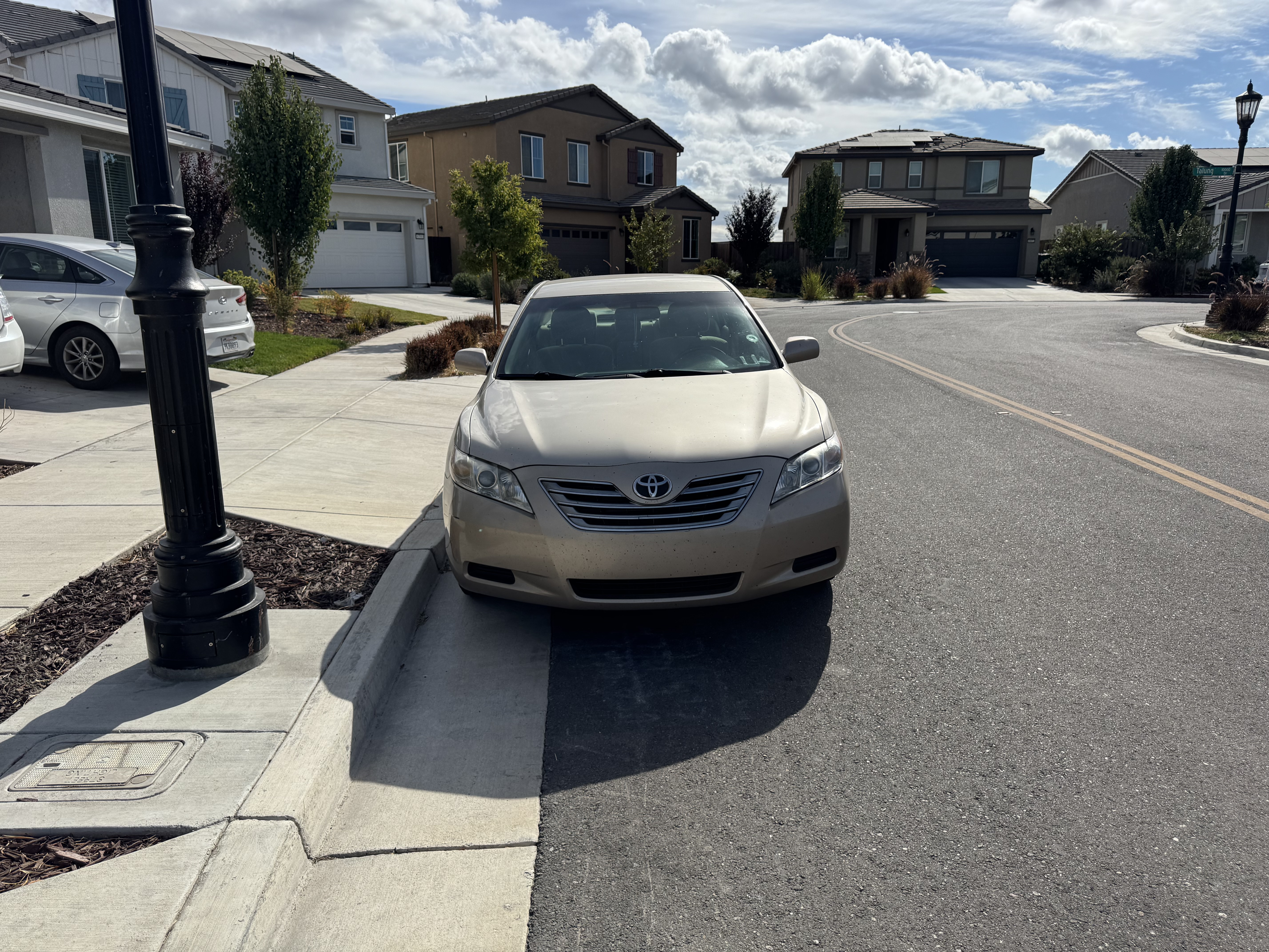 Used 2008 Toyota Camry Hybrid w/ Upgrade Pkg FWD image 1