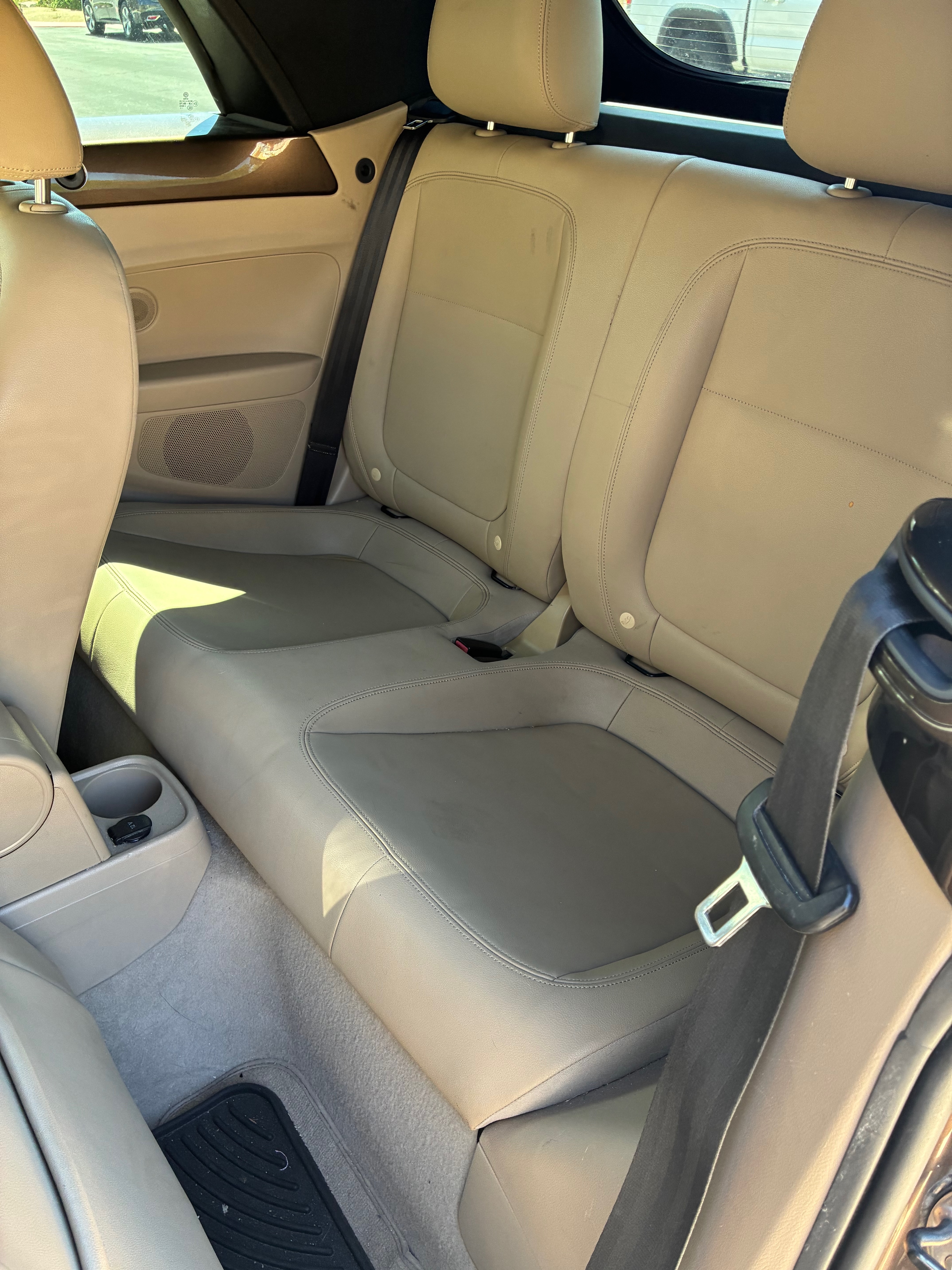 Used 2013 Volkswagen Beetle TDI FWD image 18