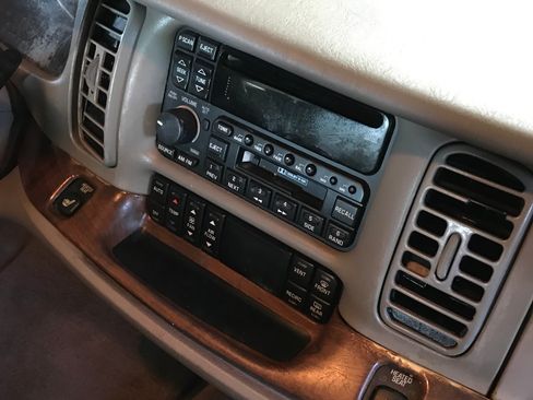 Used 2001 Buick Park Avenue w/ Prestige Pkg image 31