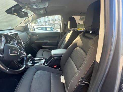 Used 2018 GMC Canyon SLE w/ SLE Convenience Package image 9