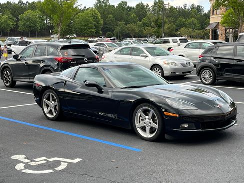 Used 2005 Chevrolet Corvette Coupe w/ Preferred Equipment Group RWD image 1