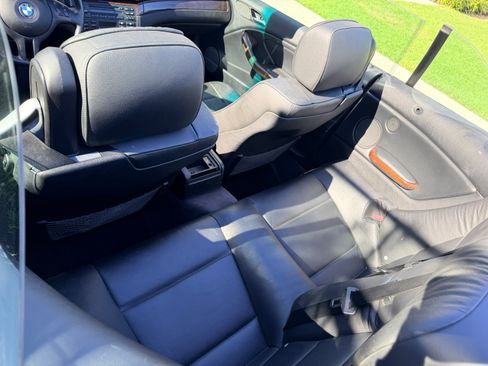 Used 2006 BMW 325Ci Convertible image 10