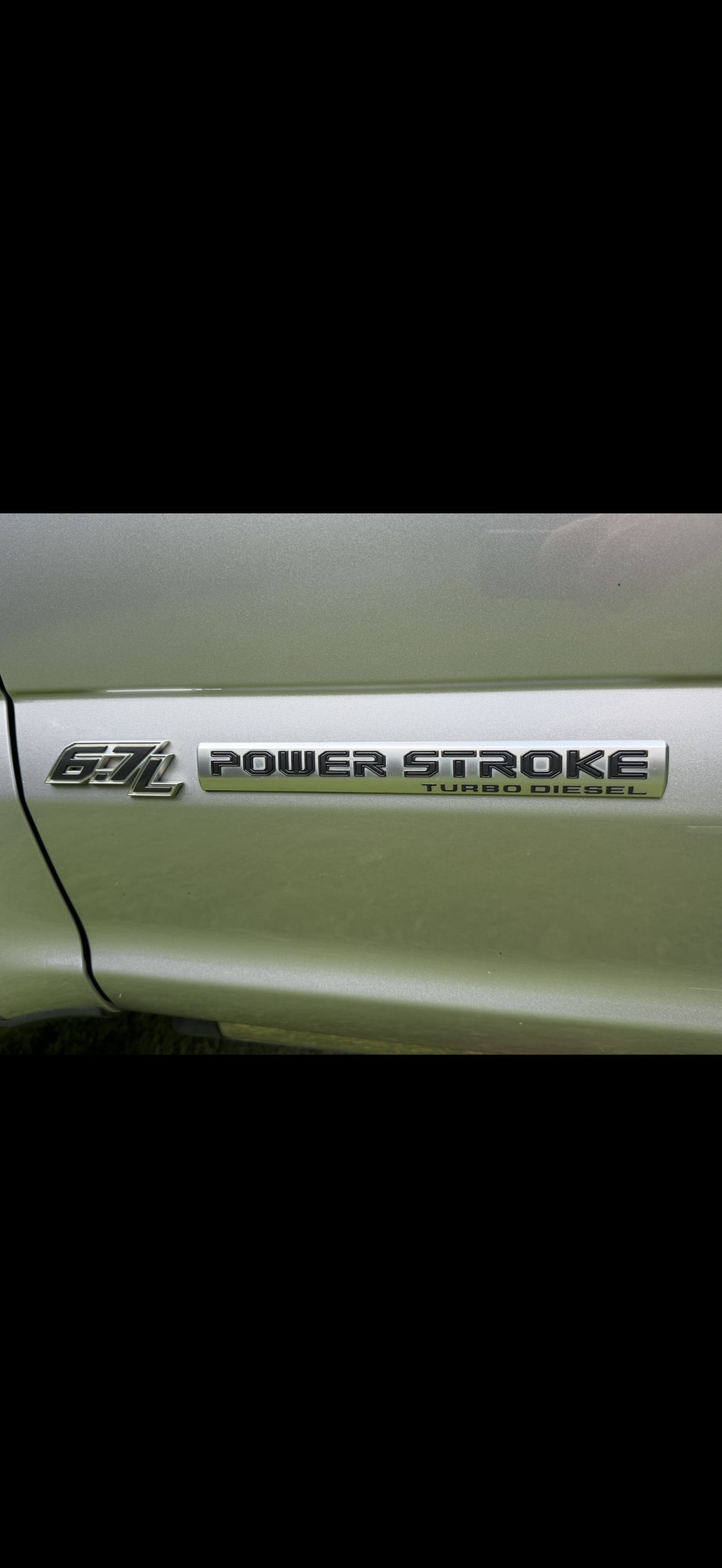 Used 2022 Ford F250 Platinum w/ FX4 Off-Road Package AWD/4WD image 27