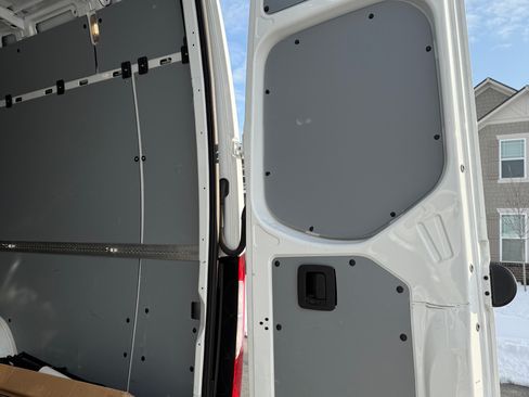 Used 2023 Mercedes-Benz Sprinter 2500 image 16