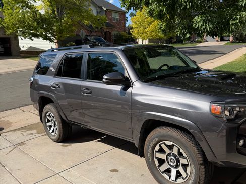 Used 2021 Toyota 4Runner TRD Off-Road Premium w/ Moonroof Package AWD/4WD image 8