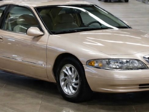 Used 1998 Lincoln Mark VIII LSC RWD image 1