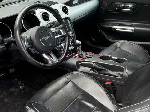 Used 2017 Ford Mustang GT Premium image 16