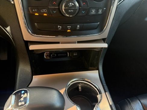Used 2015 Jeep Grand Cherokee Limited RWD image 12