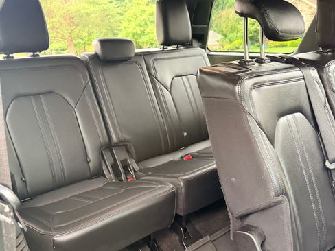 Used 2020 Ford Expedition Limited w/ Equipment Group 302A RWD image 16