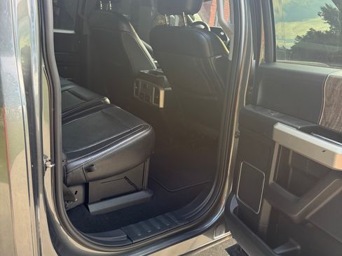 Used 2019 Ford F250 Lariat w/ Lariat Value Package AWD/4WD image 19