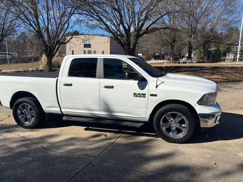 Used 2018 RAM 1500 Big Horn image 5