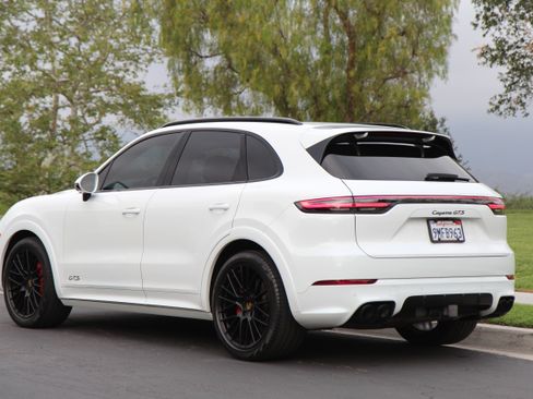 Used 2021 Porsche Cayenne GTS AWD/4WD image 20