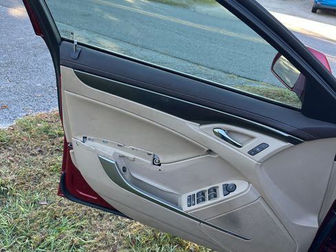 Used 2010 Cadillac CTS Performance image 6