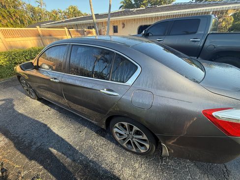 Used 2014 Honda Accord Sport image 2