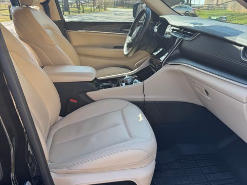 Used 2021 Jeep Grand Cherokee L Limited image 14