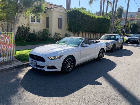 Used 2016 Ford Mustang Premium image 1