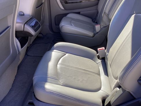 Used 2013 GMC Acadia SLT image 4