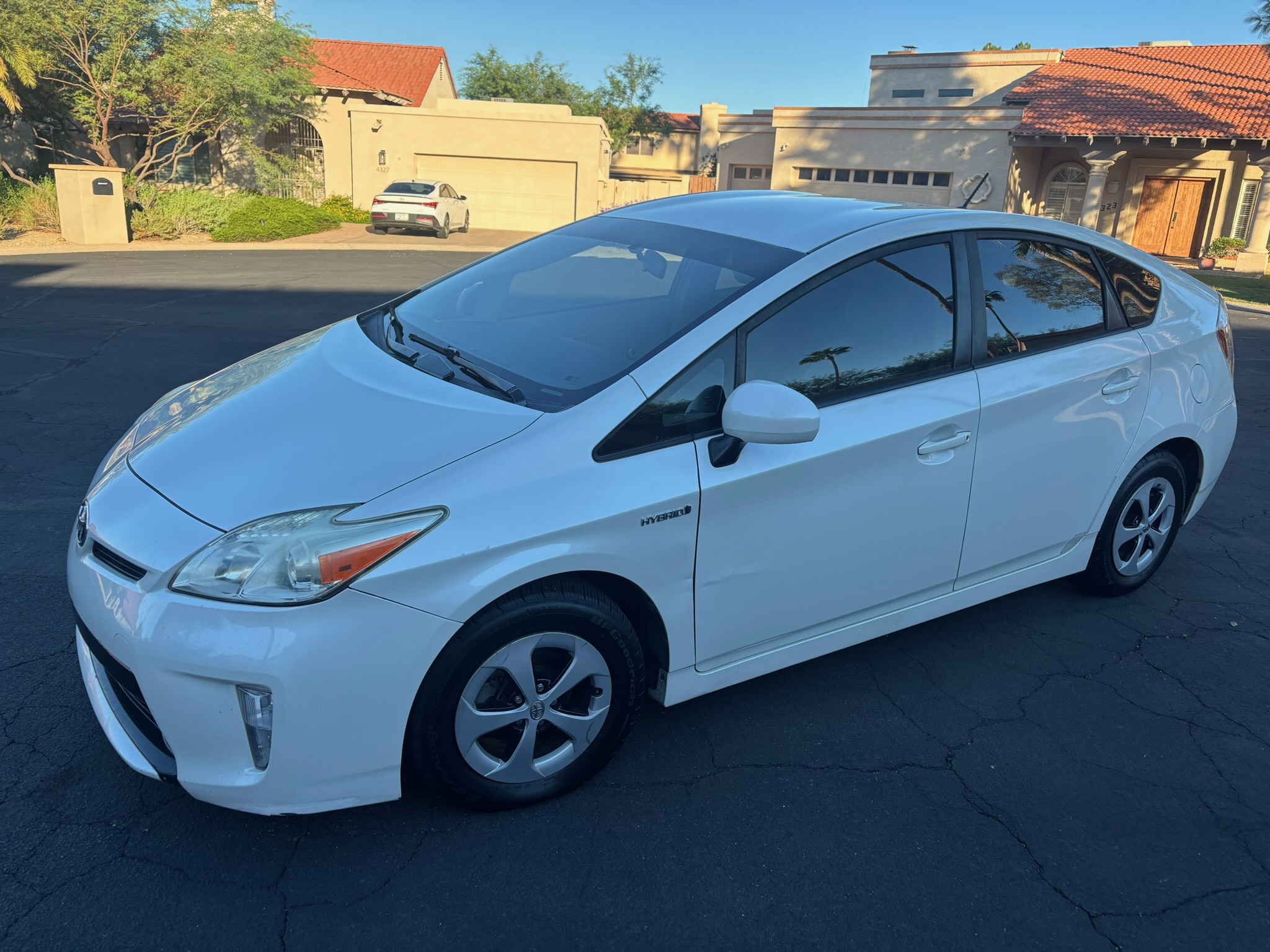 Used 2014 Toyota Prius Two w/ Preferred Accessory Package FWD image 11