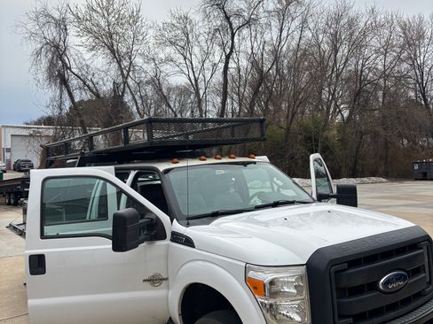 Used 2016 Ford F350 XL w/ Snow Plow Prep Package image 8