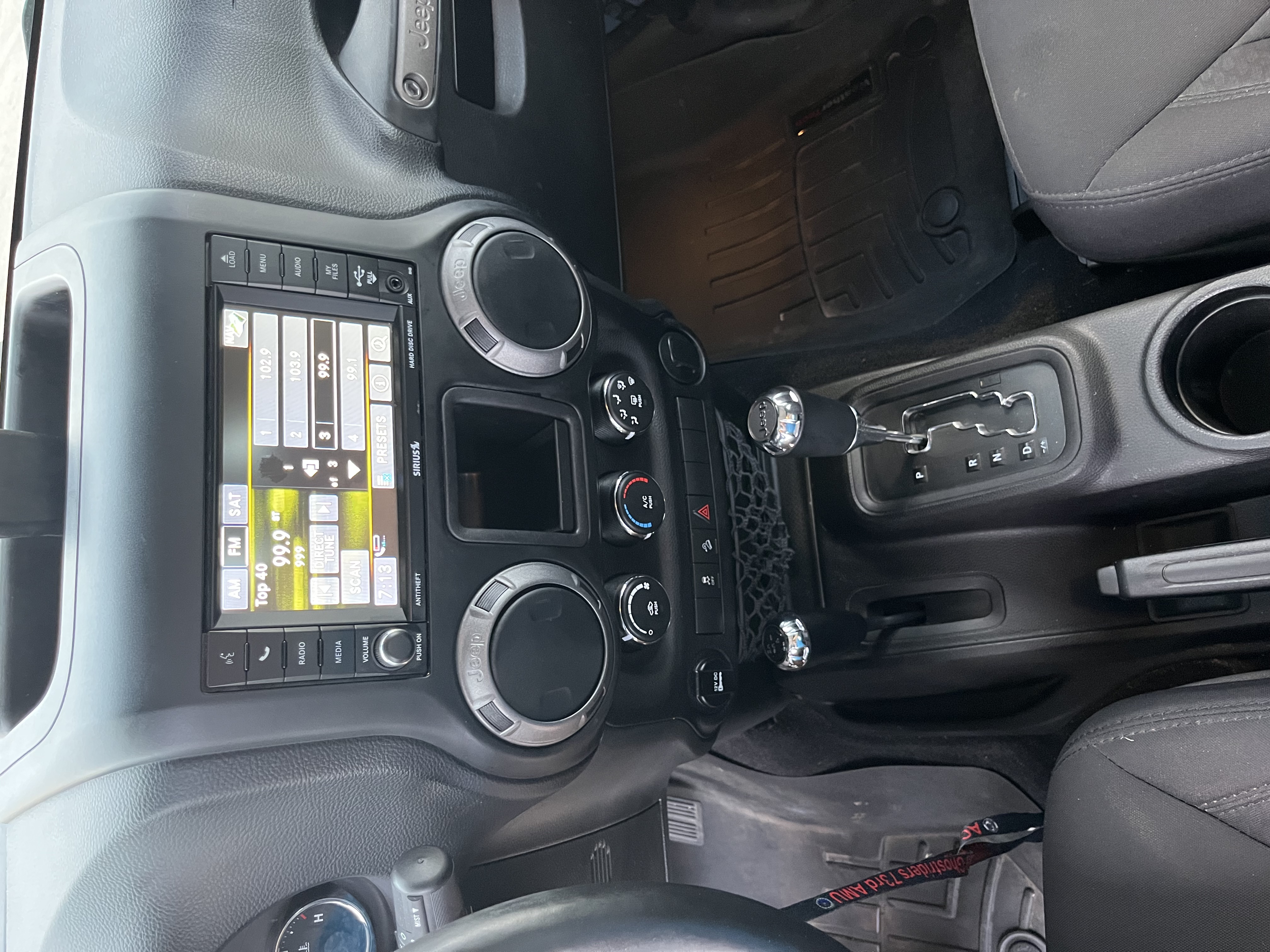 Used 2014 Jeep Wrangler Sport w/ Connectivity Group AWD/4WD image 19