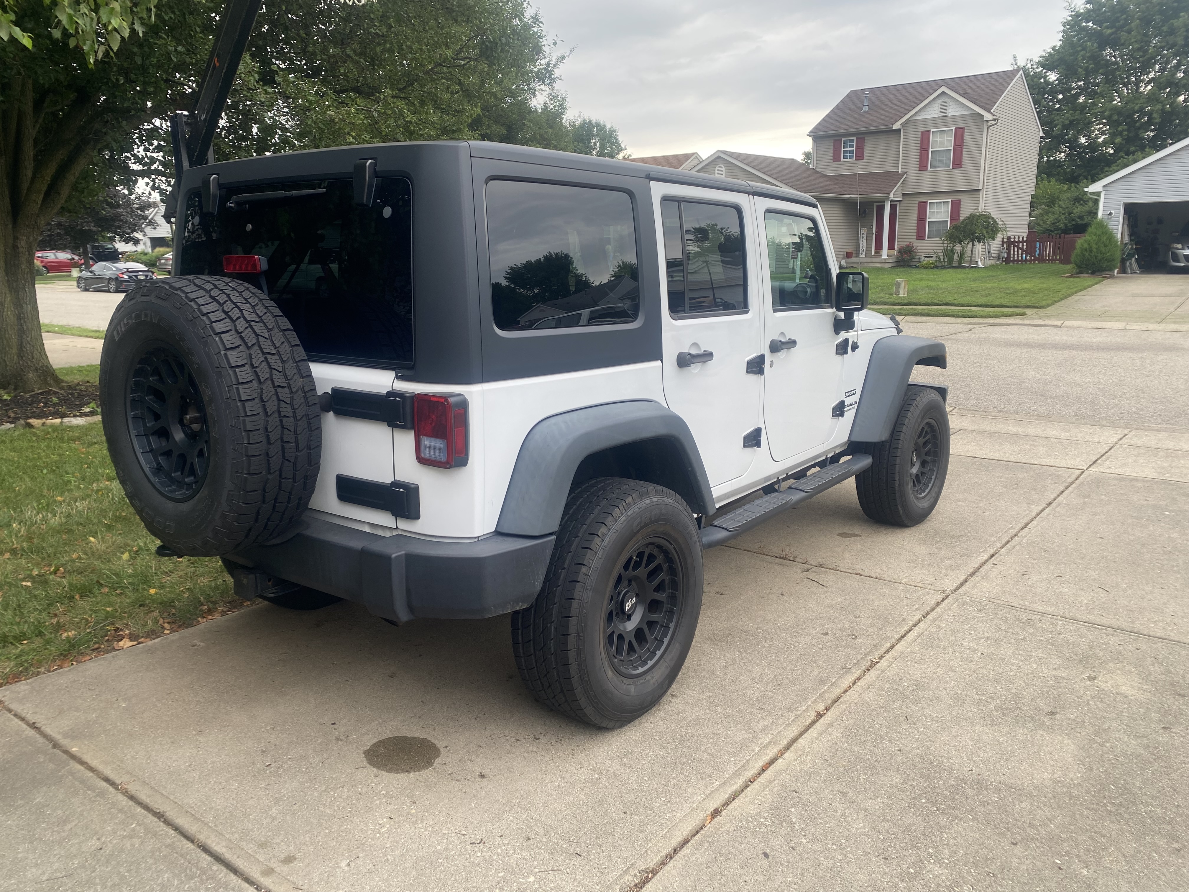 Used 2014 Jeep Wrangler Unlimited Sport w/ Quick Order Package 24S AWD/4WD image 4