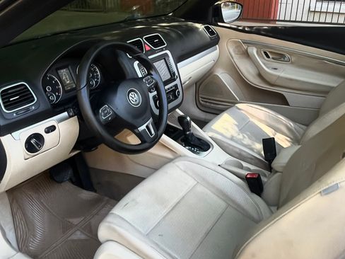 Used 2012 Volkswagen Eos Komfort FWD image 9